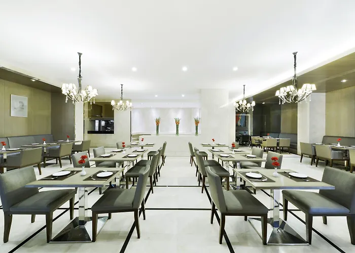 Centre Point Chidlom 4* Бангкок