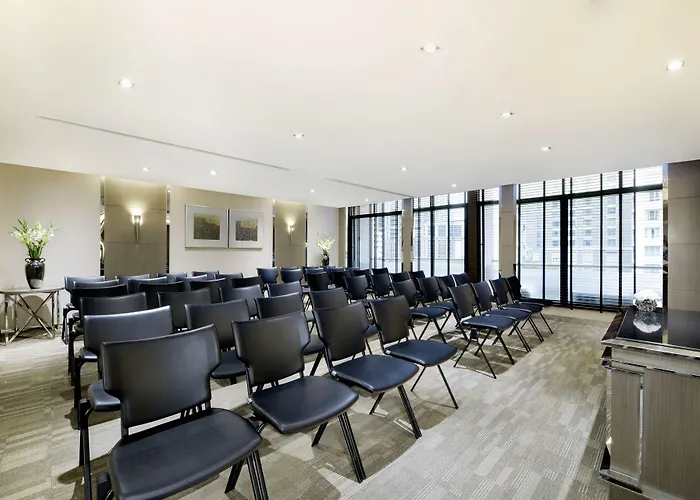 Centre Point Chidlom Отель 4*