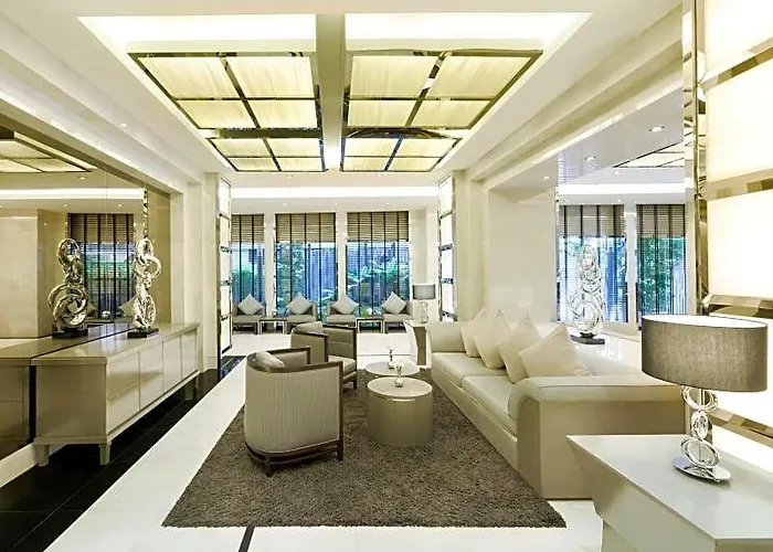 Centre Point Chidlom 4* Бангкок