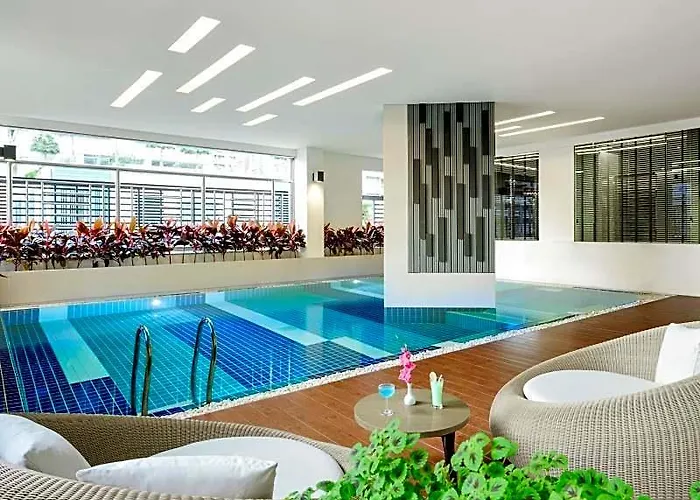 Centre Point Chidlom 4*
