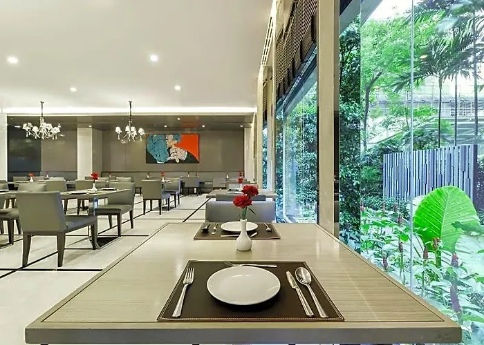 Centre Point Chidlom Hotel 4*