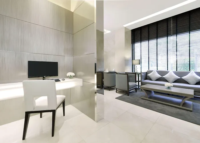 Centre Point Chidlom Hotel 4*